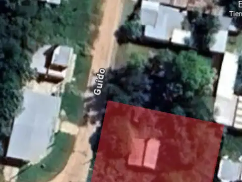 Casa sobre 3 Terrenos en Santo Tomé