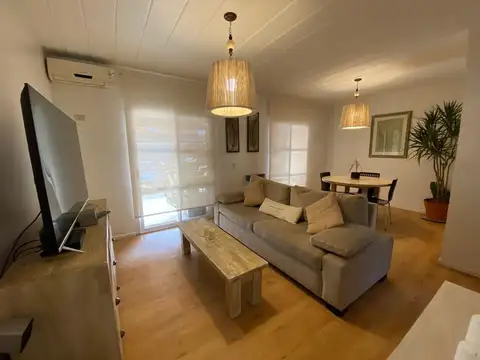 ALQUILA CASA 4 AMB PILETA PROPIA GALERIA PARRILLA