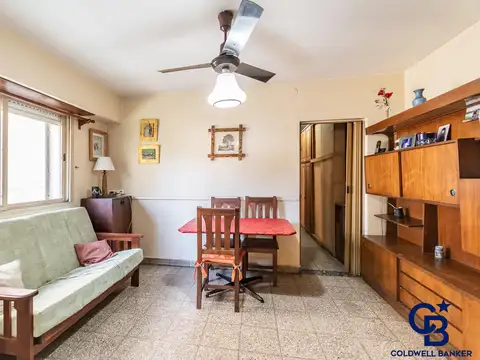 Depto Tipo Casa 6 ambientes con 2 baños