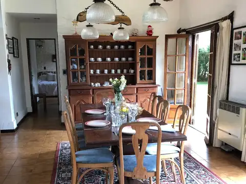 Casa 7 ambientes con 5 baños