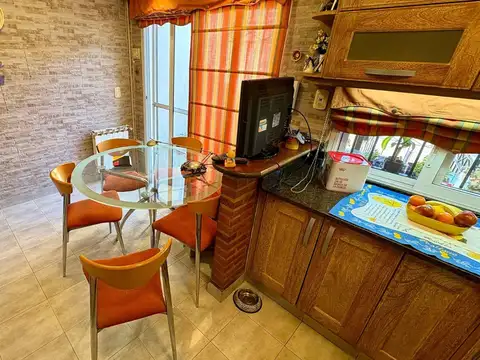 Casa 4 ambientes con 3 baños