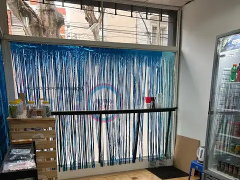 Local comercial, sótano, terraza  2 baños