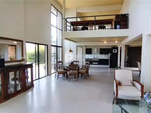 Casa en Alquiler de 5 dormitorios