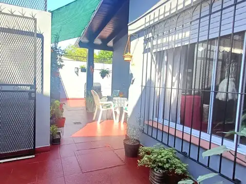VENTA CASA TIPO PH CASTELAR SUR OPORTUNIDAD