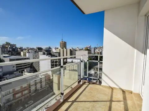 VENTA 3 amb con balcón y cochera 