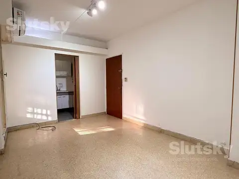 Departamento en Venta - 2 ambientes con patio - Apto profesional
