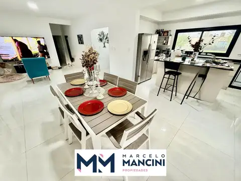 VENTA CASA Lagos de Canning 4 Ambientes
