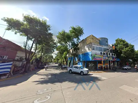 Fondo de comercio ex Megashop 447 m² en calle 48 y 19, Colón