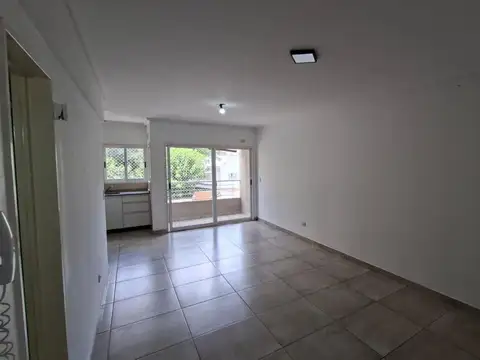 DPTO 2 AMBIENTES C/ BALCON