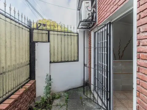 Depto Tipo Casa en Venta con 1 cocheras