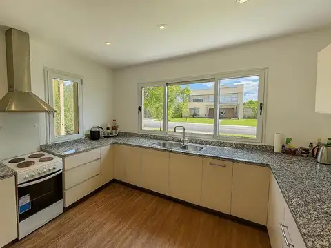 Casa en Alquiler al Norte