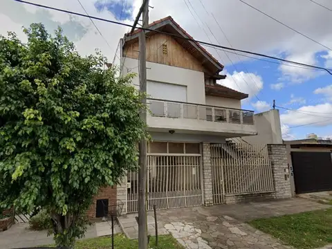 Casa en Venta 3 ambientes Fondo Cochera El Palomar