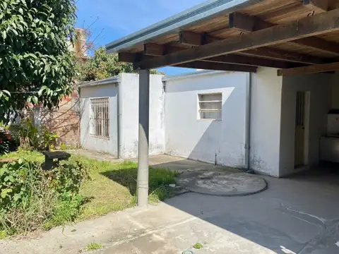 VENTA CASA CALLE 28 N°5169 entre 174 y 175 BERISSO