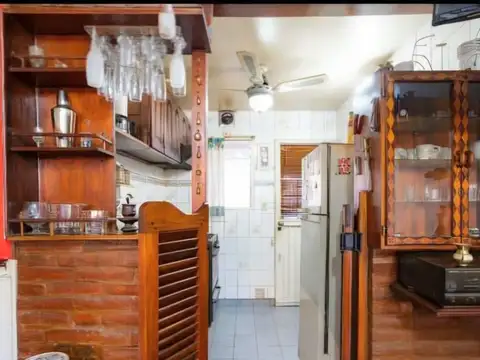 Casa 2 ambientes con 1 baño