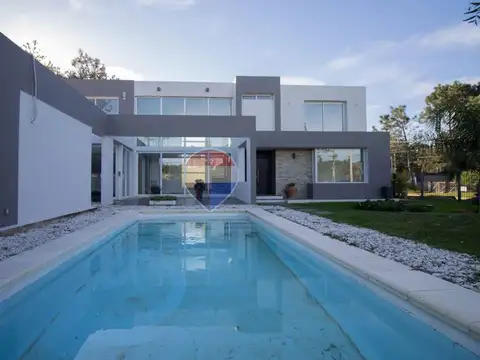 Casa en Alquiler de 4 dormitorios