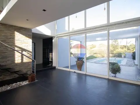 Casa en Alquiler de 4 dormitorios