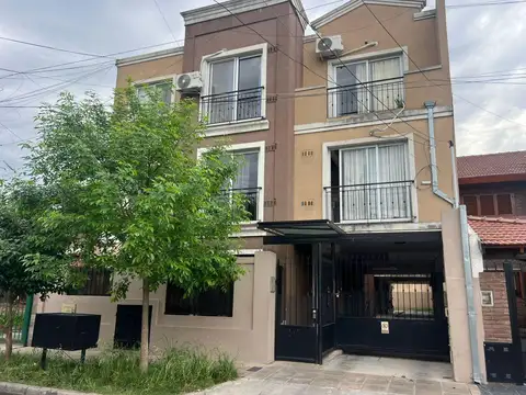 Departamento dos ambientes en venta en Morón