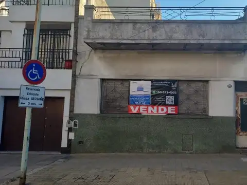 EXCELENTE CASA A RECICLAR!!! 