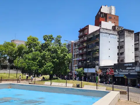 OFICINA FRENTE A LA PLAZA - 2 DESPACHO - RECEPCIÓN - $ 750.000