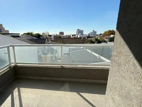 VENTA DTO 2 AMB A ESTRNAR- LANUS OESTE