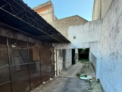 Galpon de 290m2 en Alquiler - Villa Luro