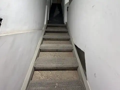 Local en Venta en Parque Chas, USD 230.000