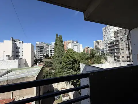 VENTA Departamento Monoambiente con balcón Apto Crédito Almagro 3 cuadras del Hospital Italiano.