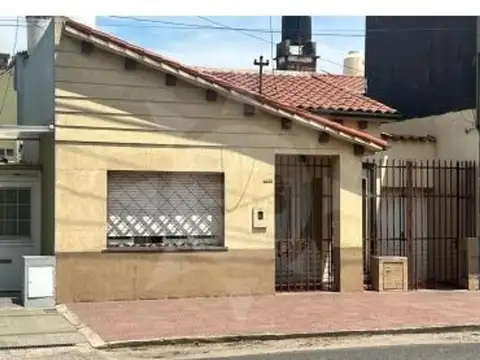 VENDE EXCELENTE PROPIEDAD SOBRE CALLE VITTORI