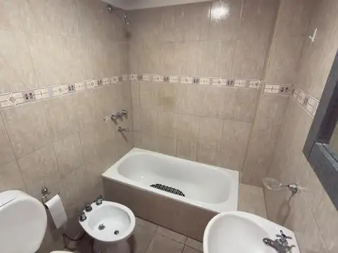 Departamento en Alquiler en Barrio Parque San Martin, $ 700.000