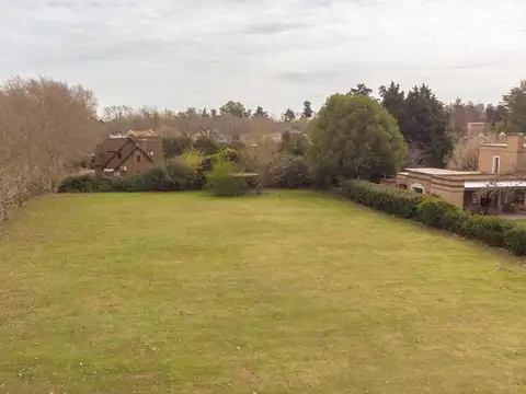 Lote Central en Esquina en venta en Martindale - Teresa Urdapilleta Propiedades