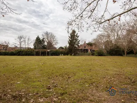 Lote central en esquina en venta en Martindale de 1914.00 m²