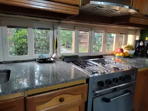 Casa 4 ambientes con 3 baños