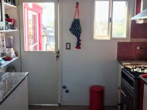 Depto Tipo Casa 3 ambientes con 2 baños