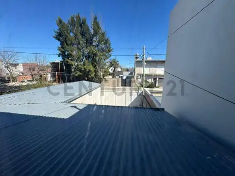 CASA EN VENTA EN LA PLATA CON 2 DORMITORIOS