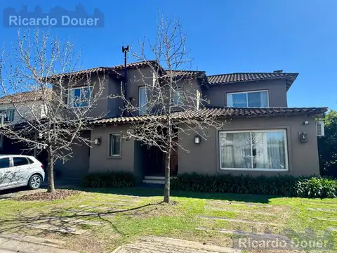Excelente Casa en Barrio Cerrado Las Liebres