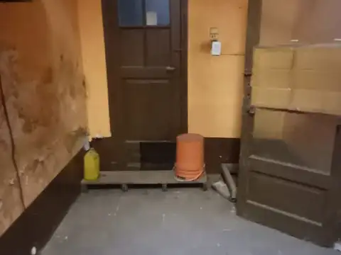 Gran Galpon con Local + Vivienda de 4 ambientes en PA