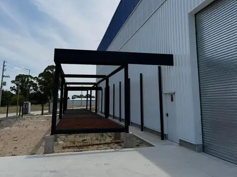 Galpon en Alquiler 40  mts Frente