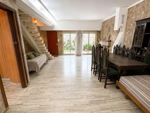 Casa 5 ambientes con 3 baños