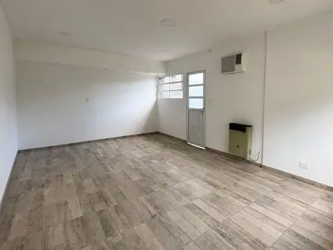 Depto Tipo Casa 3 ambientes con 2 baños