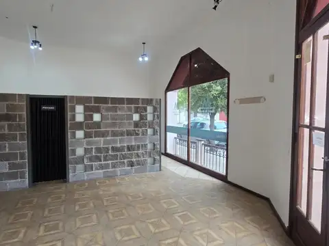 LOCAL CENTRICO EN ALQUILER - CAÑUELAS