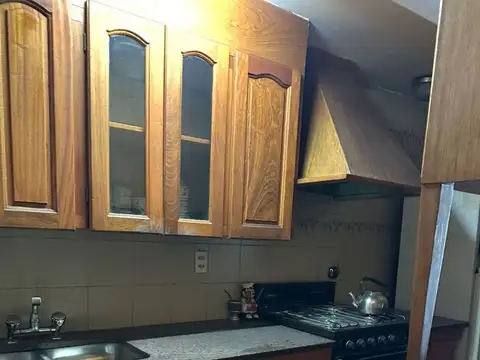 Casa 5 ambientes con 2 baños
