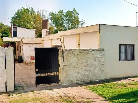VENTA CASA 3 AMBIENTES TRUJUI MORENO