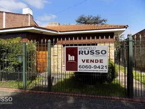 CHALET 4 AMBIENTES – CIUDAD TESEI CENTRO