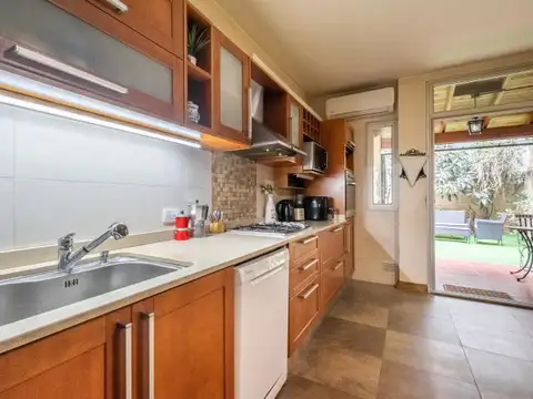 Casa en Venta en Mataderos, USD 265.000