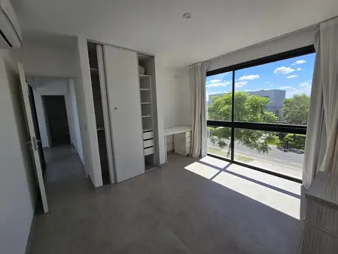 Puertos del Lago Barrio Vistas Escobar Casa en venta 5 habitaciones Pileta Parrilla Interno