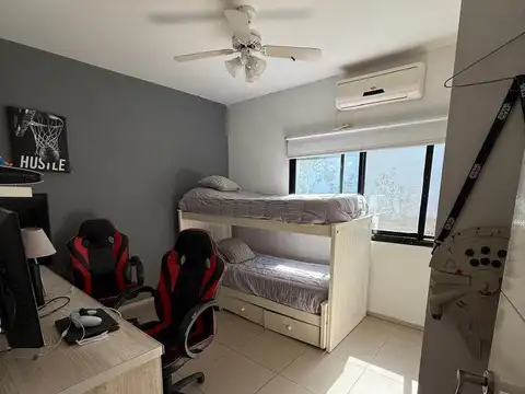 Casa en Alquiler Temporal con 2 cocheras