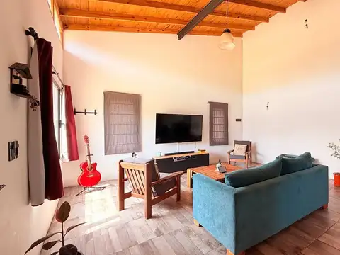 Casa 3 ambientes con 1 baño