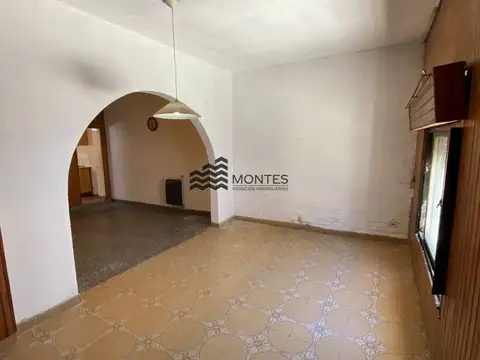 Depto Tipo Casa en Venta en Ramos Mejia, USD 68.000