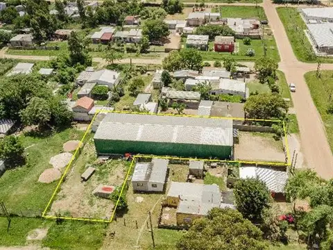 Lindo Depósito, 381m² construidos, sobre 1094m² de...