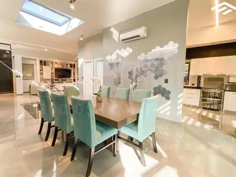 Nuevo ingreso - Casa en venta en Los Naranjos - TODO EN PB!